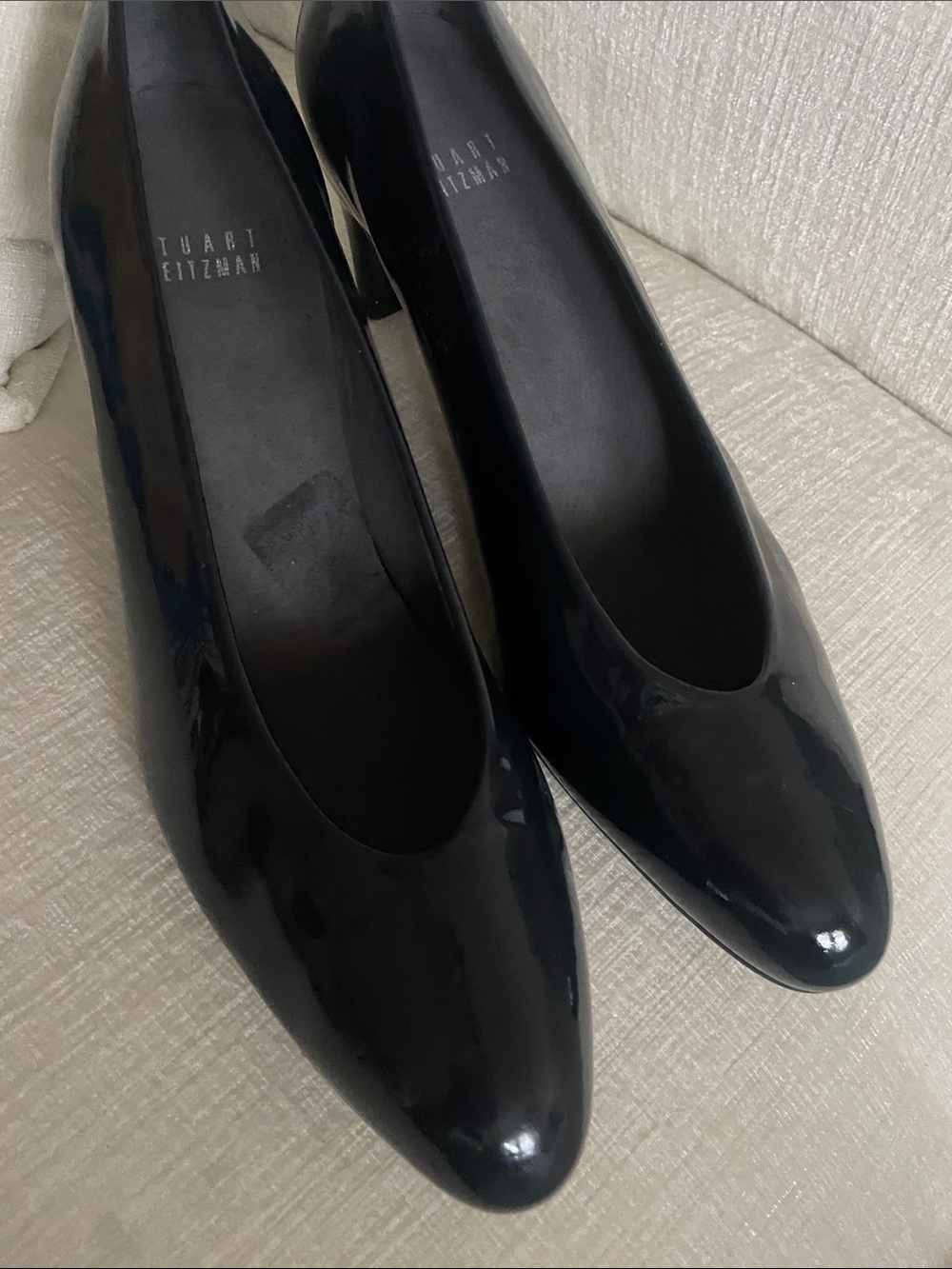 Stuart Weitzman Black Patent Leather Pointed Toe Pumps